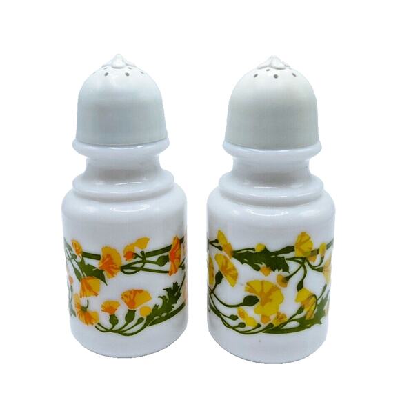 Vintage Avon Milk Glass Salt & Pepper Shakers Retro Hippie Flower Power 1960s - Picture 1 of 6